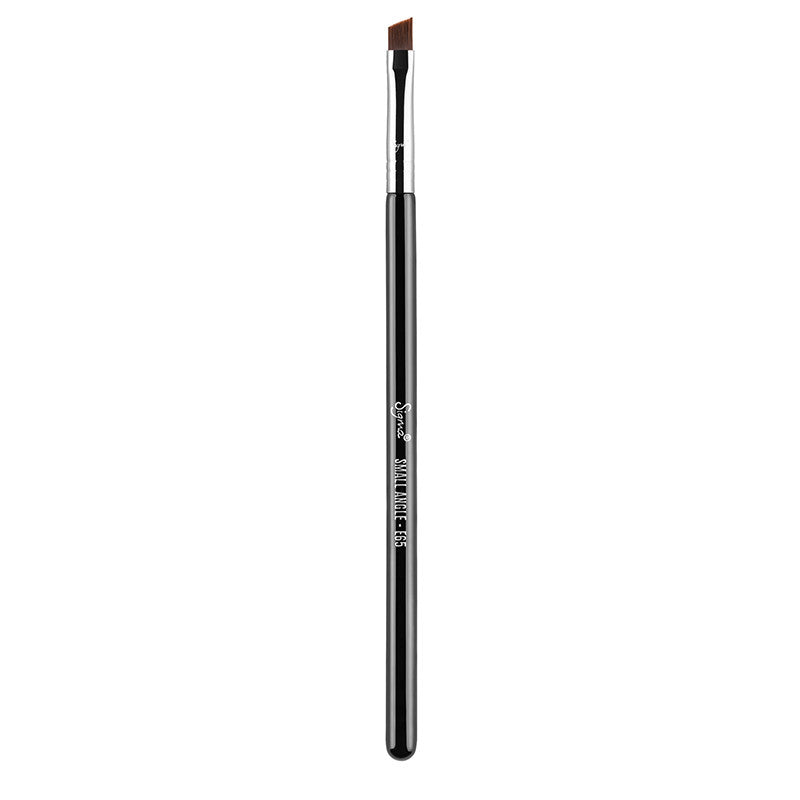 SIGMA BEAUTY | E65 Small Angle Brush