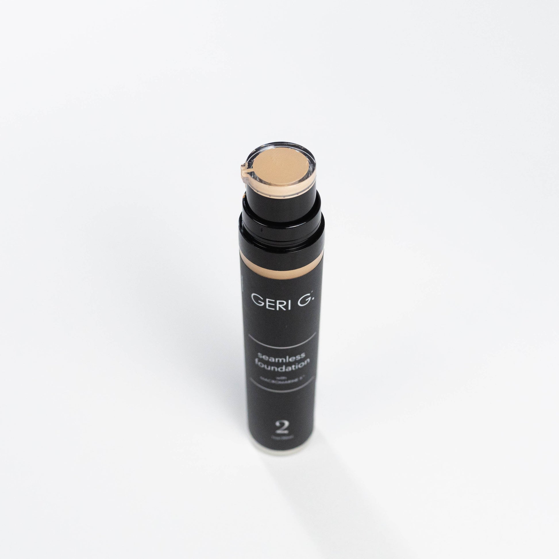 Geri G Light Seamless Foundation